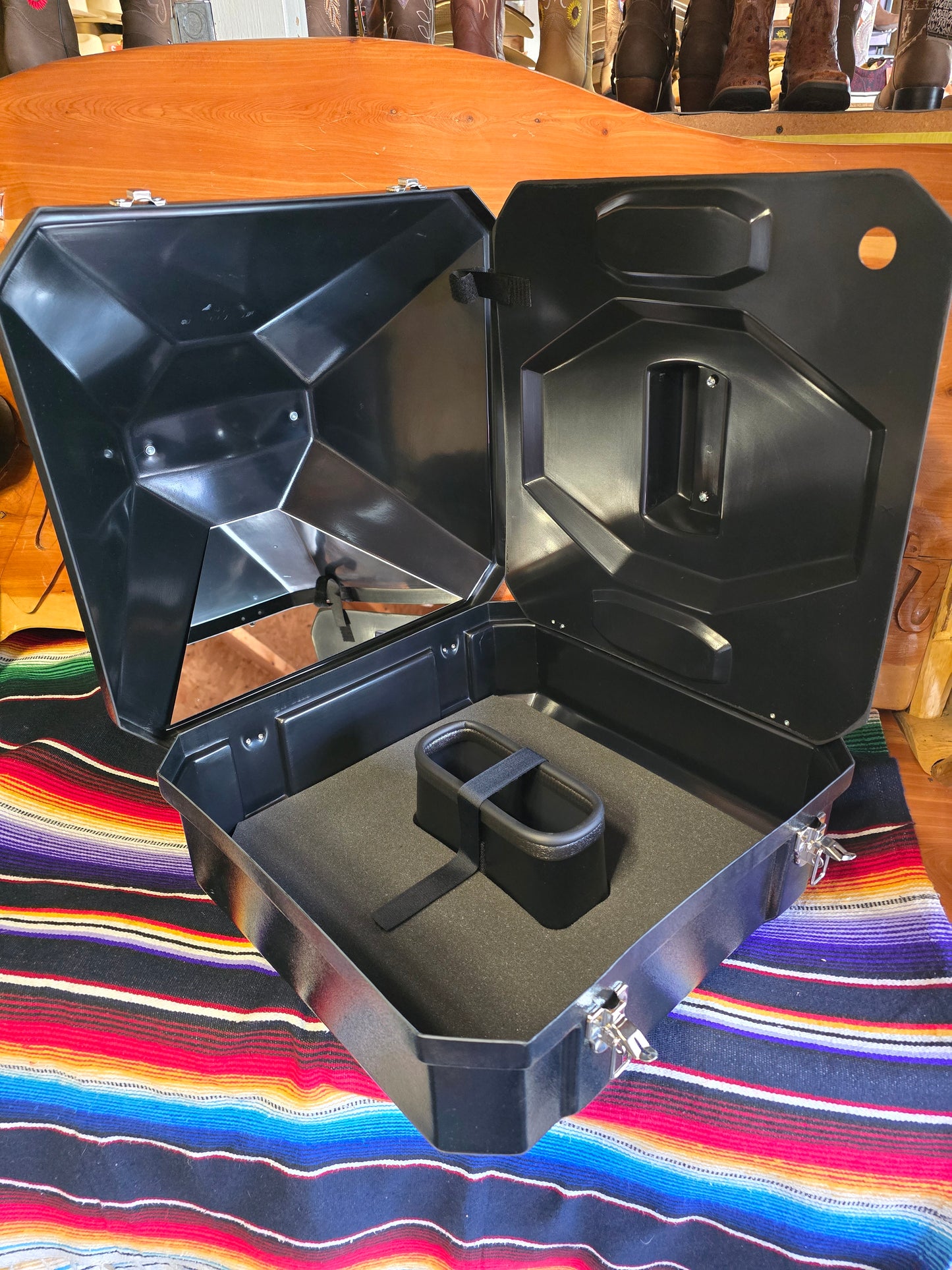 Presidential Hat Carrier