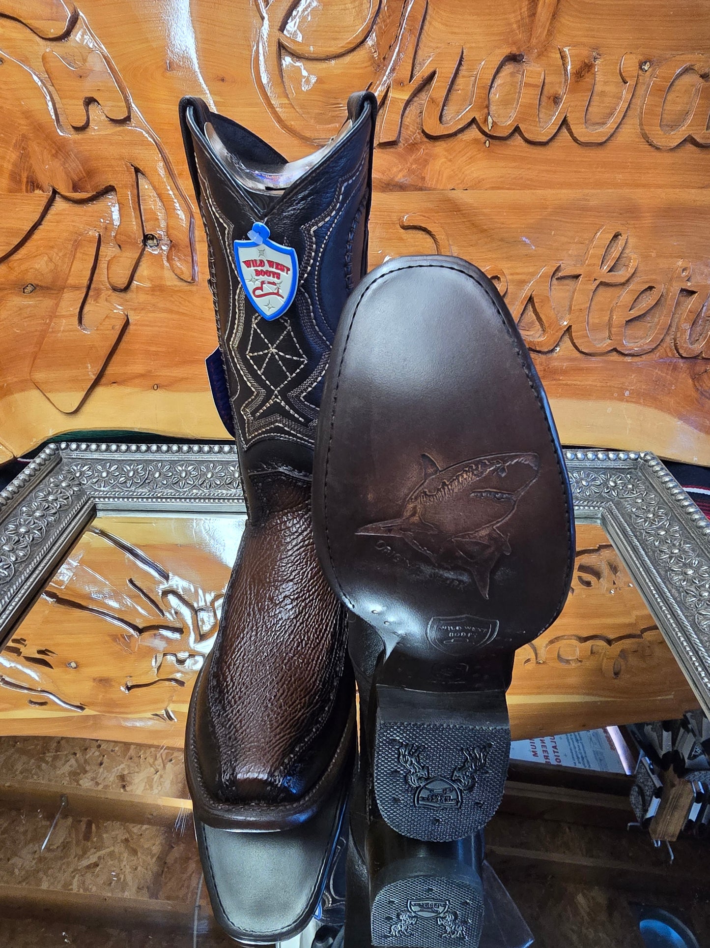 Bota Exótica - Shark