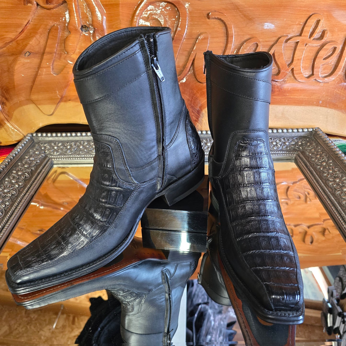 Botin Exótico - Caimán Belly - Negro