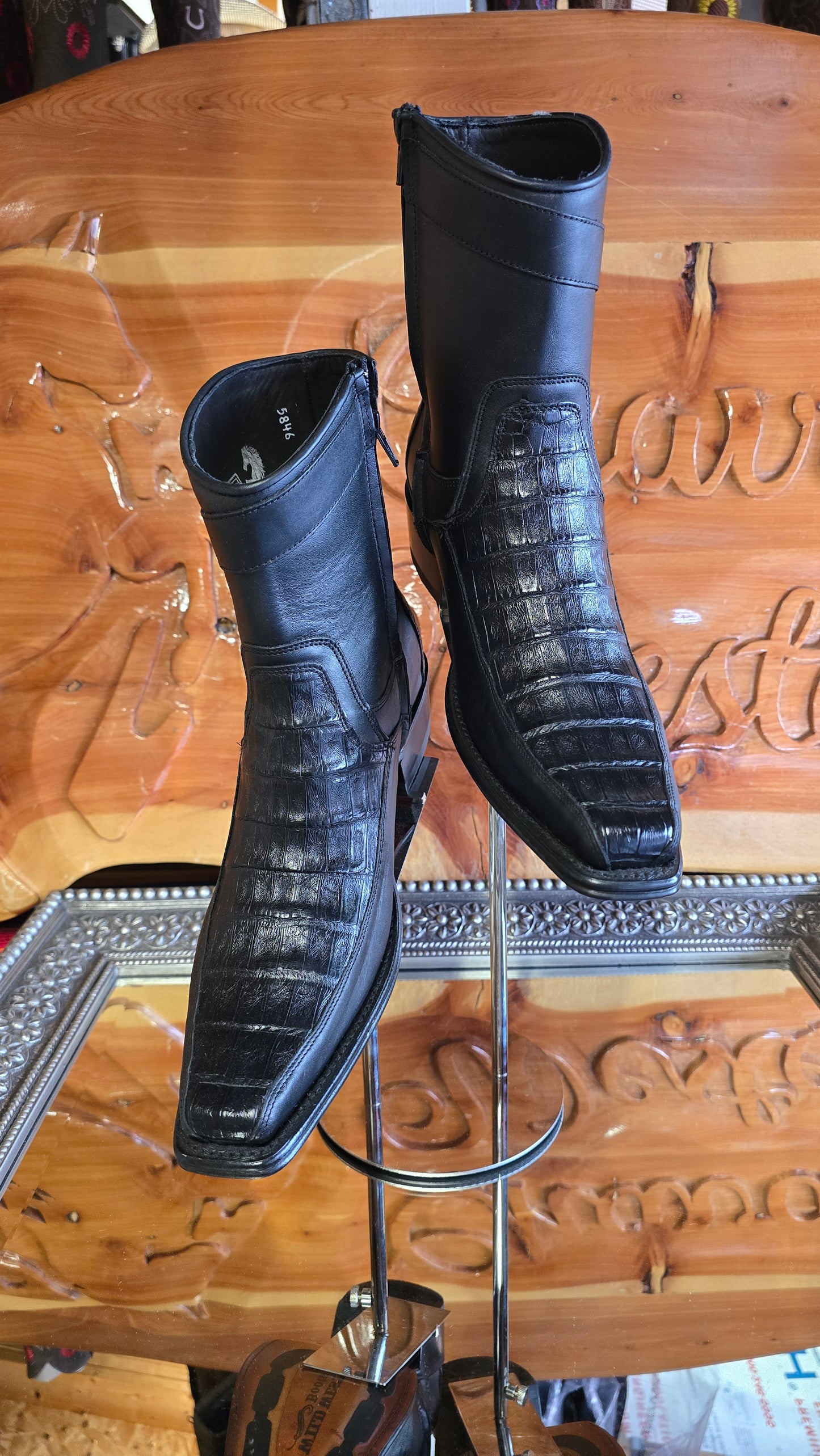 Botin Exótico - Caimán Belly - Negro